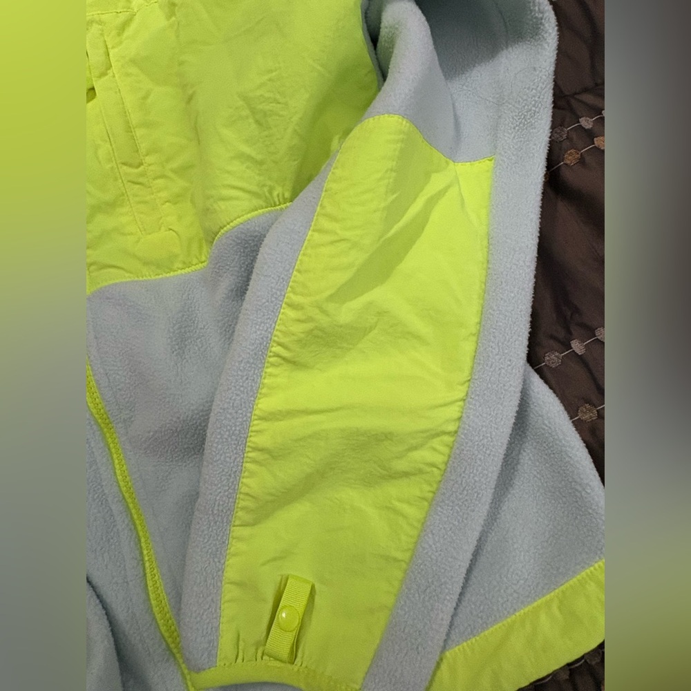 The North Face Neon Green and Light Gray Jacket & Pants Set. - Picture 11 of 16